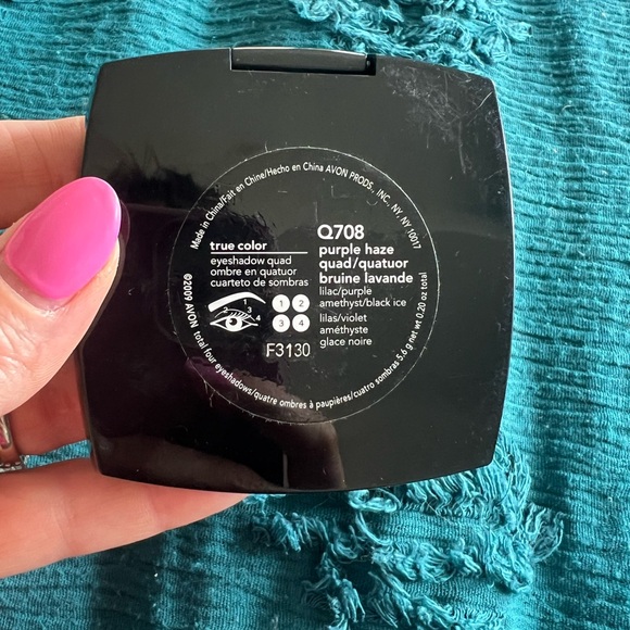 AVON Pressed Eyeshadow - Picture 3 of 3